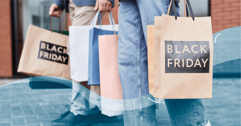 People shopping on black friday - Last-minute Black Friday and Cyber Monday Texting Tips